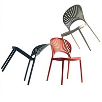 Chaise de salle à manger, mobilier de maison, robuste, stable, design moderne et simple, empilable, dossier épaissi, chaise en plastique pour salon/salle à manger