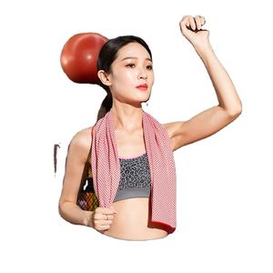 Serviette de refroidissement en tissu de glace de sport en microfibre de qualité supérieure en polyester respirant personnalisé vente en gros - Product Image 2