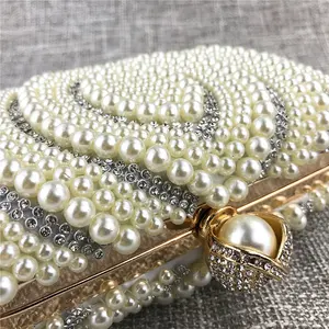 Amiqi Luxury Diamond Rhinestone Pearls Pochette de mariage perlée HM19 Purse Ladies Bridal Evening Bags