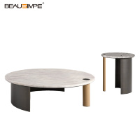 Table d'appoint en travertin minimaliste avec dessus en verre artisanal & base en pierre naturelle, personnalisable pour salon