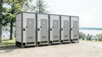 Cabine en acier Apple, toilettes mobiles avec décoration raffinée pour l'école et les parcs