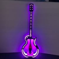 Présentoir à bouteilles LED en acrylique en forme de guitare avec logo personnalisé, pré-assemblé, rechargeable, pour présentation de vin en boîte de nuit