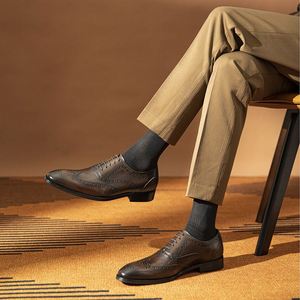 Chaussures habillées pour hommes sur mesure de haute qualité – Fournisseur d'usine – Style tendance, rehaussantes, imperméables et respirantes pour mariages - Product Image 2