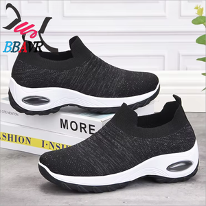 Vente en gros de chaussures pour femmes, baskets légères à plateforme, mode décontractée pour femmes - Product Image 2