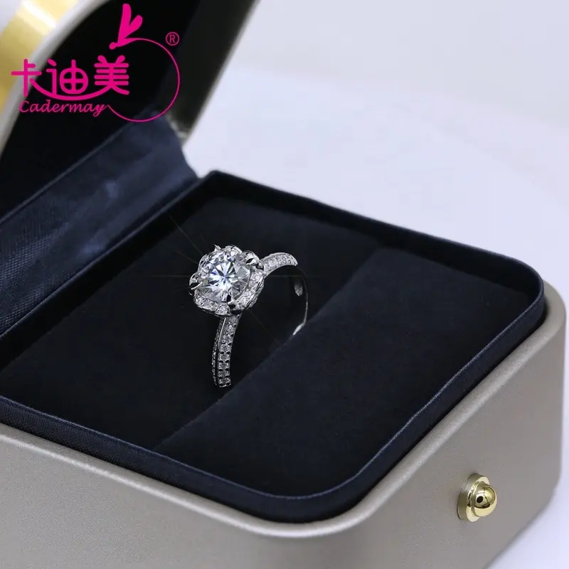 Lüks çiçek şekli Moissanite 14k 18k altın yüzük 1ct D VVS1 yuvarlak Moissanite ana taş nişan alyans moda tasarımı