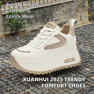 รองเท้าผู้หญิงสไตล์เรโทรปี 2026 หนังระบายอากาศได้ดี สวมใส่สบาย พร้อมเชือกผูก เพิ่มความสูง ทนทานต่อการสึกหรอ เหมาะสำหรับฤดูหนาว - Product Image 2