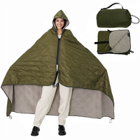 Poncho de camping imperméable et portable avec capuche, couverture isolante chaude pour la randonnée, le pique-nique et les voyages