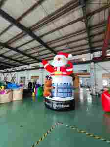 Grand modèle de Père Noël gonflable Décoration de Noël en plein air Statue gonflable personnalisée pour <span class=keywords><strong>les</strong></span> fêtes de rue Marché d'exposition - Product Image 3