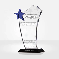 Vente chaude : Trophées et récompenses d'entreprise classiques en verre cristal K9 transparent avec impression UV personnalisée, base noire et étoile dorée jaune