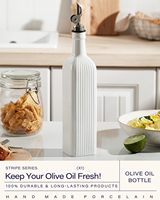 Bouteille distributeur d'huile d'olive 18 oz pour cuisine Bouteille d'huile en céramique avec verseur automatique en acier inoxydable