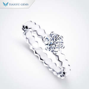 แหวนเงินแท้ 925 ประดับมอสซาไนต์ทรงหยักหรูหรา Tianyu 0.5 กะรัต และ 1 กะรัต ทรงบริลเลียนต์ สำหรับสวมใส่ทุกวันและเครื่องประดับสำนักงานสำหรับเธอ - Product Image 3