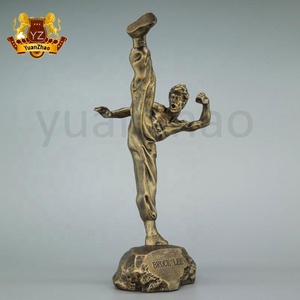 Figura <span class=keywords><strong>de</strong></span> acción personalizada <span class=keywords><strong>de</strong></span> tamaño real, escultura famosa china <span class=keywords><strong>de</strong></span> Kungfu, estatua <span class=keywords><strong>de</strong></span> bronce <span class=keywords><strong>de</strong></span> <span class=keywords><strong>Bruce</strong></span> <span class=keywords><strong>Lee</strong></span> - Product Image 5