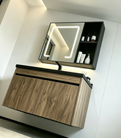 Meuble de salle de bain en bois sur mesure de style moderne, suspendu au mur, avec miroir intelligent éclairé par LED, lavabo en céramique, résistant à l'eau, pour hôtel