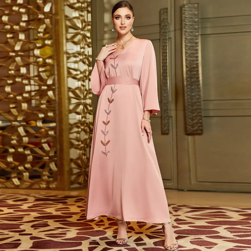 アラビアのアバヤドレスドバイのイスラム教徒のドレス女性のためのイスラムの服イスラム教徒のファッションサテンアバヤドレス2023ユニークなデザイン