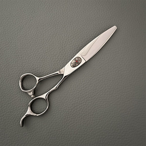Ciseaux de coiffure professionnels 6 pouces en acier inoxydable pour droitiers, ciseaux de beauté à lame standard - Product Image 5