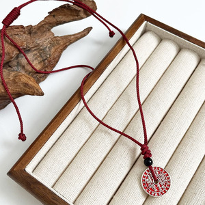 Colgante de Plata de Ley S925 con Moneda Fantasma de Montaña, Hebilla de Seguridad Roja Vermelina, Collar Retro de Estilo Chino con Signo del Zodíaco para Mujer - Product Image 2