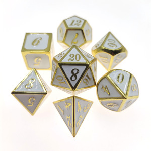 Dés en métal époustouflants avec des bords dorés pour les passionnés de jeux - Un incontournable pour les soirées et les collections de collectionneurs - Product Image 1