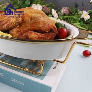 Plato de cerámica seguro para <span class=keywords><strong>horno</strong></span> con tapa de vidrio <span class=keywords><strong>y</strong></span> soporte dorado cocina casera vajilla de cerámica de lujo juego de porcelana blanca fina para hornear - Product Image 2