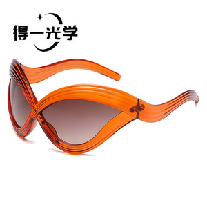 แว่นกันแดดทรงแคทอาย สีดำ UV400 กรอบ PC แฟชั่นสำหรับทุกเพศ - Product Image 3