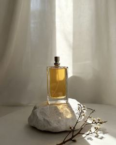 Spray Corporal Ecológico de Lujo de Marca de Alta Gama Hecho en Fábrica con Fragancia Floral y Frutal Natural de Larga Duración - Product Image 2