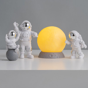 Statua di vendita calda dell'<span class=keywords><strong>astronauta</strong></span> bella scultura di modello di <span class=keywords><strong>astronauta</strong></span> di figurine di artigianato in resina 3D - Product Image 2