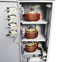 Stabilisateur de tension 380V triphasé SVC-3-10KVA 15KVA 20KVA 30KVA / Stabilisateur de tension automatique triphasé à base de SCR