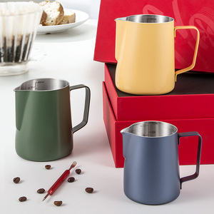 Đầy Màu Sắc 1.0 Độ Dày Kim Loại Sữa Jug Cho Baristas Thiết Kế Hiện Đại 350Ml 600Ml Bình Sữa Cho Cà Phê - Product Image 2