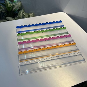Exclusivo Soporte Magnético Americano de Lujo para Mahjong de Acrílico Transparente de 20 Pulgadas con Diseño Festoneado y Empujador Magnético Moderno - Product Image 2