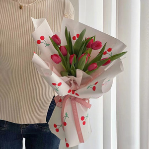 Sang Trọng 58*58Cm <span class=keywords><strong>Cherry</strong></span> Dâu Tây Mô Hình In Không Thấm Nước Hoa Tươi Giấy Gói Cho Bán Hoa Wrapper - Product Image 2