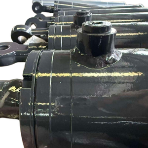 Cilindro de Elevación con Doble Conexión Tipo Clevis, Cromado Duro, Diseño Personalizado para Equipos Pesados de Construcción y Agricultura - Product Image 1