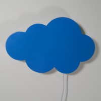 Applique murale en bois au design de nuage bleu, luminaire décoratif et coloré, idéal pour la chambre d'un bébé