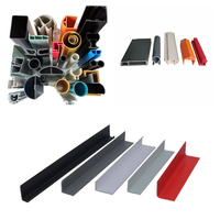 Profilé en PVC extrudé moderne et écologique personnalisable, bande de protection d'angle en L, design 3D pour l'industrie
