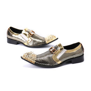 Chaussure habillée pour <span class=keywords><strong>homme</strong></span> Xinzirain, tête de dragon dorée personnalisée, chaussure de scène brillante avec <span class=keywords><strong>boucle</strong></span> en cristal - Product Image 4