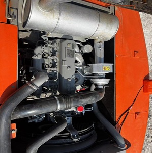 Excavadora Usada Hitachi ZX200 de 20 Toneladas, CE EPA, de Buena Calidad, con Pocas Horas de Trabajo, Motor, Caja de Cambios, Bomba y Rodamientos Originales de Japón, en Venta - Product Image 4