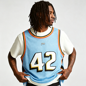 Camiseta <span class=keywords><strong>de</strong></span> <span class=keywords><strong>baloncesto</strong></span> <span class=keywords><strong>de</strong></span> malla con efecto <span class=keywords><strong>de</strong></span> dos piezas para hombre, estampada a medida, estilo crop top, número 42, ropa urbana hip hop, venta al por mayor. - Product Image 1