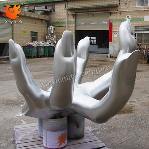 Patung Tangan Fiberglass Kustom yang Dicat untuk Dekorasi Lanskap Taman Ruang Hijau Luar Ruangan - Product Image 5