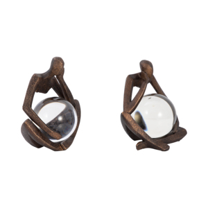 Sculture Astratte di Figure Sedute con Sfera di Vetro, Elemento Decorativo Moderno per Mensole o Tavolini da Caffè - Product Image 2