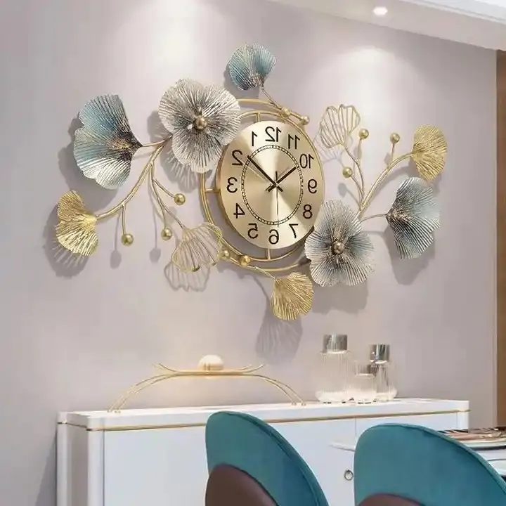 新しいデザインライトラグジュアリーモデンファッションとクリエイティブな時計リビングルームの壁時計装飾的な金属製の壁時計