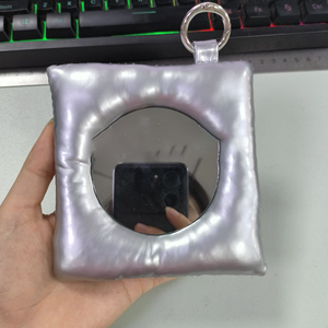 Mode PU cuir <span class=keywords><strong>miroir</strong></span> charme extérieur <span class=keywords><strong>miroir</strong></span> <span class=keywords><strong>porte</strong></span>-clés femmes rond maquillage <span class=keywords><strong>miroir</strong></span> bureau tasse Pad - Product Image 3