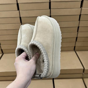 Chaussures de marque de créateur en gros, bottes de neige à plateforme en fourrure mignonnes et tendance pour l'hiver, pantoufles 2026 - Product Image 3