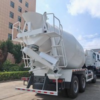 Truk Mixer Beton SINOTRUK HOWO 10-12 CBM 6x4 10-roda 351-450HP