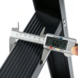 Échelle en acier au carbone double face à 6 marches, large et antidérapante, noire, moins chère que les modèles similaires, pour <span class=keywords><strong>bibliothèque</strong></span>, 150 kg, EN 131 - Product Image 3