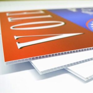 Panneau de jardin en plastique PP avec logo personnalisé imprimé, sur piquet en H, pour la publicité immobilière et les fournitures promotionnelles pour événements - Product Image 2