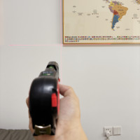 Mètre laser 3-en-1 : Niveau, Télémètre numérique et Règle horizontale/verticale avec bulle de nivellement