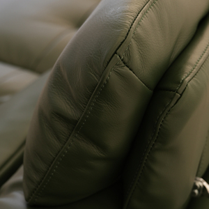 Juego de sofá de cuero de grano superior italiano eléctrico moderno y minimalista retráctil y ajustable para uso en hoteles y sala de estar - Product Image 3