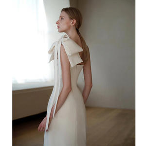 Nuovo Abito da Sera 2025, Stile Principessa Estivo Naturale, Lussuoso in Raso Bianco con Grande Fiocco, Morbido ed Elegante, Senza Maniche, Nero - Product Image 4