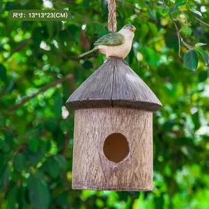 Vente chaude Creative Outdoor Garden Decor Écologique Résine Nichoir avec Arbre Suspendu Art Thème Noël Nichoir Artisanat - Product Image 2