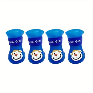 4 pièces mignon chien chiot pluie neige <span class=keywords><strong>bottes</strong></span> imperméable antidérapant chaussettes <span class=keywords><strong>pour</strong></span> animaux de compagnie chaussures pantoufles <span class=keywords><strong>pour</strong></span> les jours de pluie - Product Image 6