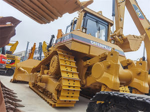 Bouteur sur chenilles Caterpillar D7R D6D D6G D6H D6R D7G D7H d'occasion avec défonceuse à trois tiges - Product Image 2