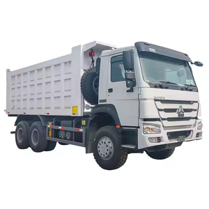 Camion benne basculante Sinotruk Howo pour l'extraction de sable - Product Image 1